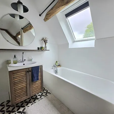 Vakantiehuis Longere De Charme, Calme & Piscine